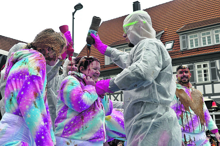 Die Narrentaufe eröffnet die Fasnet
